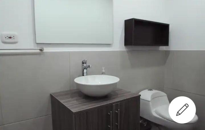 Hermoso Apartamento En La Mejor Zona De 502 Bogotá